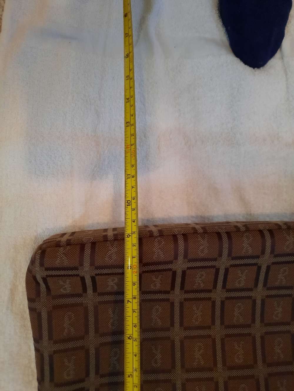 Handbag - Picture 3 of 4